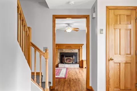 Entry Way - 740 E Barre Rd, Barre, VT 05641 photo 4 of 6