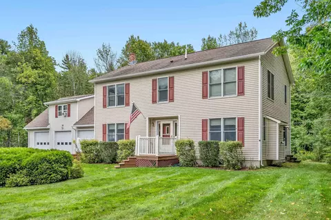 Exterior - 740 E Barre Rd, Barre, VT 05641 photo 2 of 10