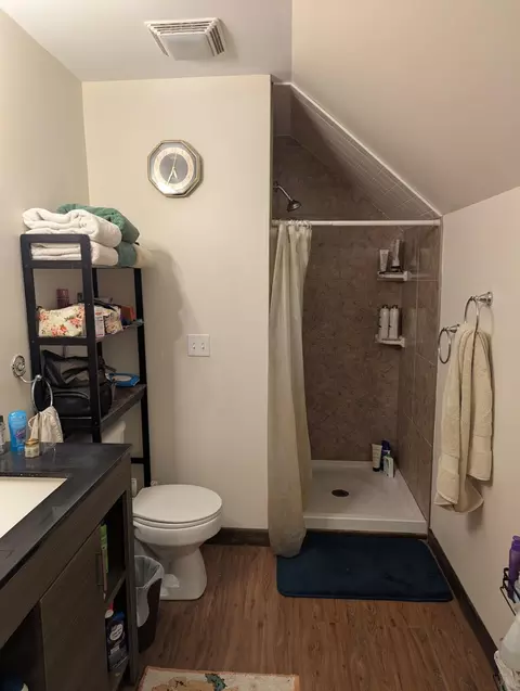 Bath - 740 E Barre Rd, Barre, VT 05641 photo 4 of 4
