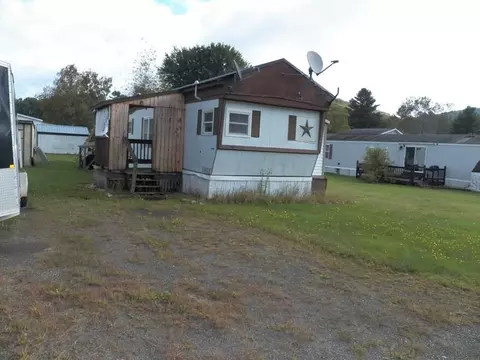 28 Preston Ln, Columbia, NH 03576