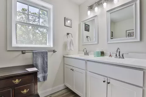 Bath - 4 Bovee Way #B, Epping, NH 03042 photo 5 of 5