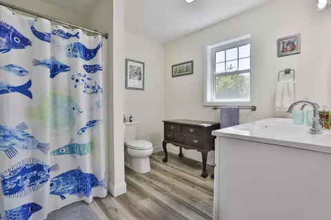 Bath - 4 Bovee Way #B, Epping, NH 03042 photo 4 of 5
