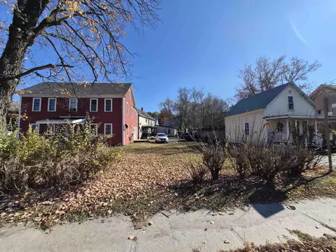 380 386 So Barre Rd, Barre Town, VT 05670
