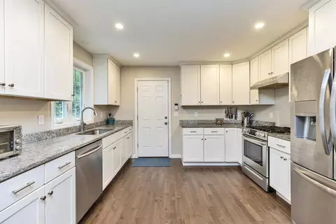 Kitchen - 12 Springvale Ave, Brookline, NH 03033 photo 2 of 3