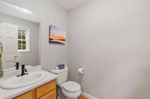Bath - 25 Alexander Dr, Hampton, NH 03842 photo 1 of 6