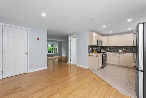 Entry Way - 15 Elm St #2, Derry, NH 03038 photo 1 of 1