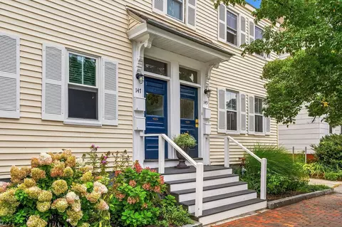 145 Cabot St #1, Portsmouth, NH 03801