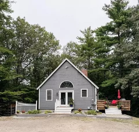 30 Odell Rd, Sandown, NH 03873