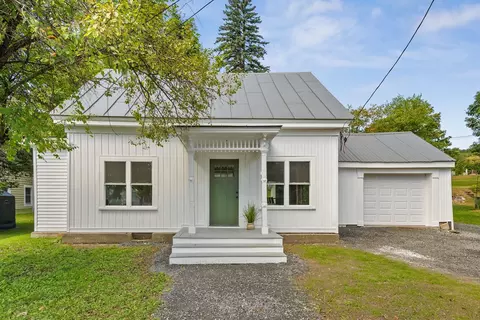 81 North St, Northfield, VT 05663