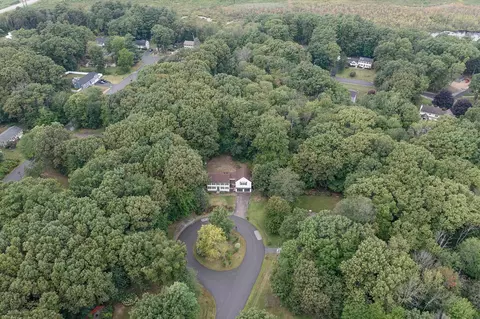 View/Area - 8 Raelynn Dr, Derry, NH 03038 photo 3 of 4