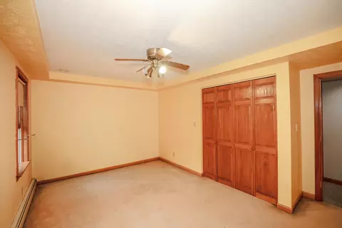 Bedroom - 8 Raelynn Dr, Derry, NH 03038 photo 5 of 6