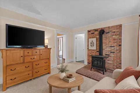Living - 49 Canada St, Swanton, VT 05488 photo 8 of 10