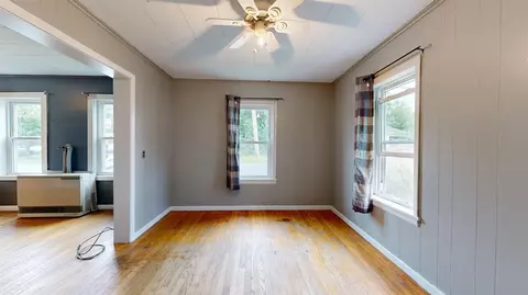Living - 7 River Rd, Jericho, VT 05465 photo 3 of 3