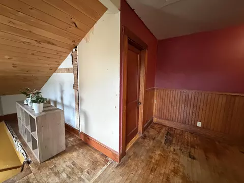 Entry Way - 653 2nd Ave, Berlin, NH 03570 photo 1 of 1