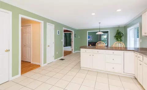 Entry Way - 24 Sunset Dr, Dover, NH 03820 photo 2 of 5