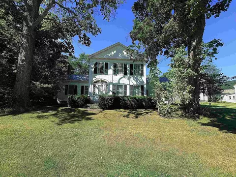 Exterior - 1441 E Main St, Poultney, VT 05764 photo 2 of 6