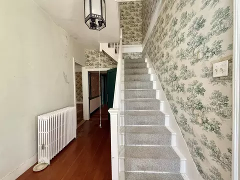 Entry Way - 1441 E Main St, Poultney, VT 05764 photo 2 of 3