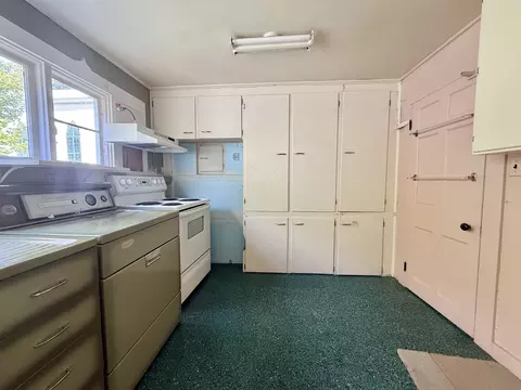 Kitchen - 1441 E Main St, Poultney, VT 05764 photo 3 of 5