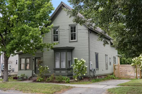 105 Park St, Burlington, VT 05401