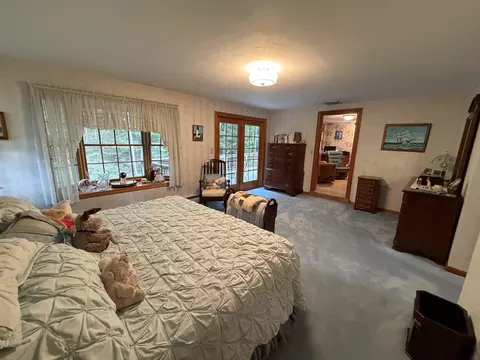 Bedroom - 226 Amesbury Rd, Kensington, NH 03833 photo 2 of 2