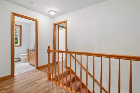 Entry Way - 56 Old Fort Ln, Dunbarton, NH 03046 photo 4 of 5