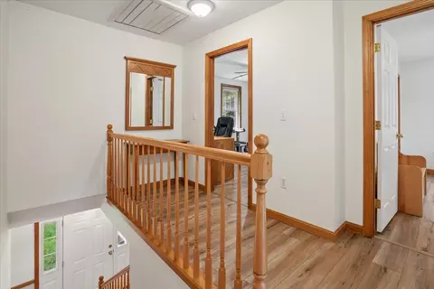 Entry Way - 56 Old Fort Ln, Dunbarton, NH 03046 photo 3 of 5