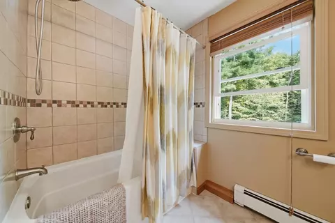 Bath - 42 Highfields Rd, Wilton, NH 03086 photo 3 of 4