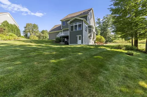 Exterior - 21 Colt Ln, Epping, NH 03042 photo 6 of 8