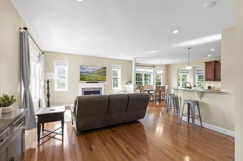 Living - 21 Colt Ln, Epping, NH 03042 photo 1 of 3