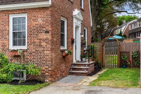 93 Saratoga Way, Portsmouth, NH 03801