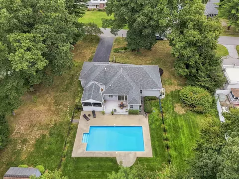 View/Area - 8 Rolling Ridge Rd, Windham, NH 03087 photo 1 of 3