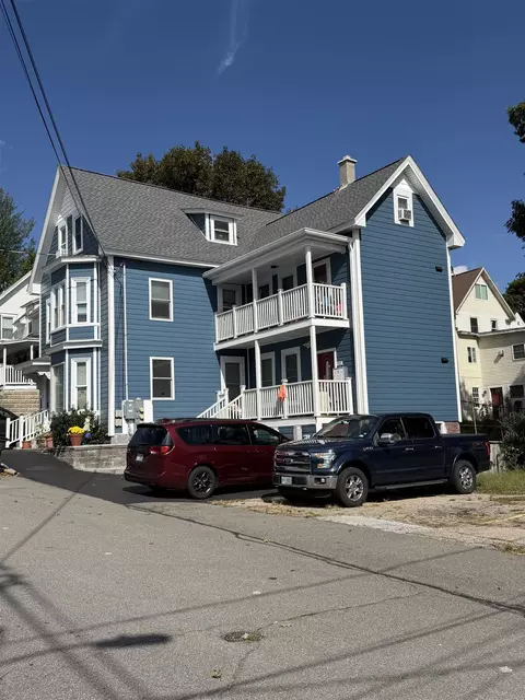 41 Parker St, Manchester, NH 03102