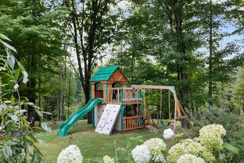 Exterior - 1237 Center Rd, Lyndeborough, NH 03082 photo 6 of 10