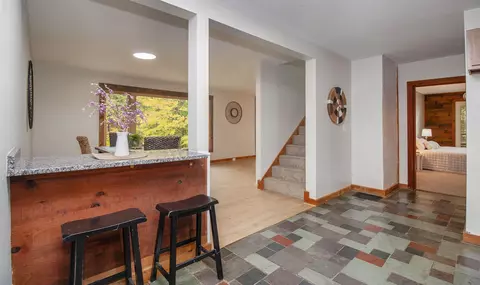 Entry Way - 212 Colburn Rd, Temple, NH 03084 photo 3 of 10