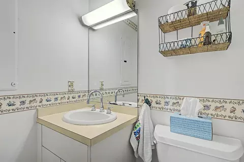 Bath - 23 Cusack Rd #25, Hampton, NH 03842 photo 1 of 3