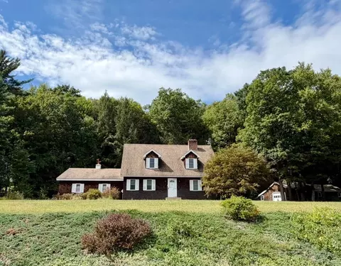 137 Newton Hills Rd, Vernon, VT 05354