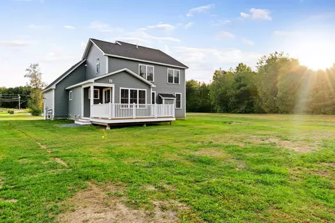 Exterior - 427 Mountain View Rd, Williston, VT 05495 photo 8 of 12