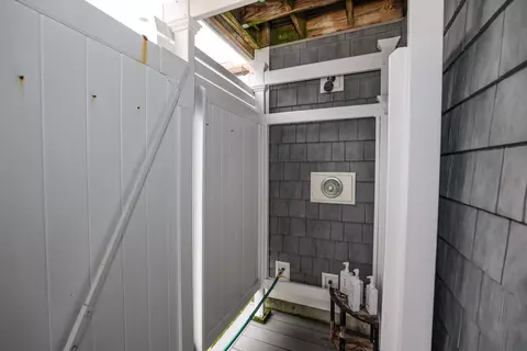 Bath - 583 Ocean Blvd, Hampton, NH 03842 photo 7 of 7