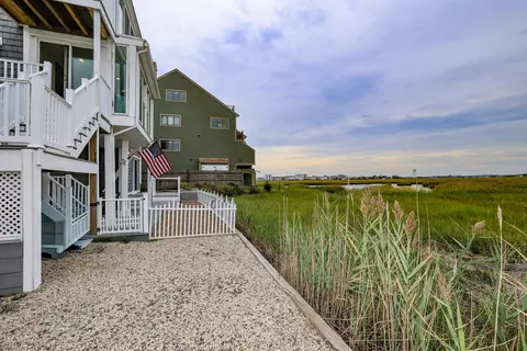 Exterior - 583 Ocean Blvd, Hampton, NH 03842 photo 13 of 14