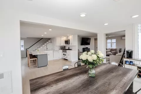 Dining - 583 Ocean Blvd, Hampton, NH 03842 photo 4 of 5