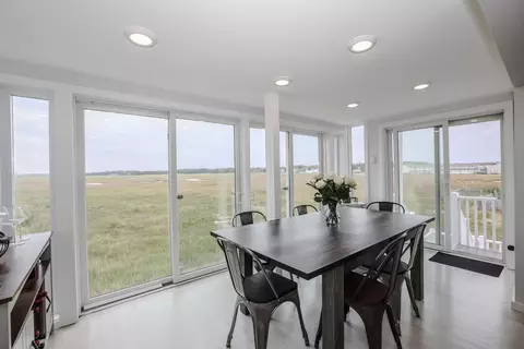 Dining - 583 Ocean Blvd, Hampton, NH 03842 photo 3 of 5