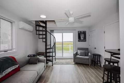 Living - 583 Ocean Blvd, Hampton, NH 03842 photo 12 of 12