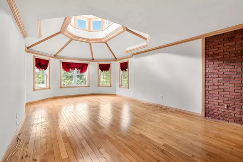 Living - 34 Sharon Rd, Windham, NH 03087 photo 4 of 7