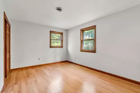 Bedroom - 34 Sharon Rd, Windham, NH 03087 photo 5 of 7