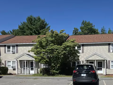 1025 S Mammoth Rd #4, Manchester, NH 03109