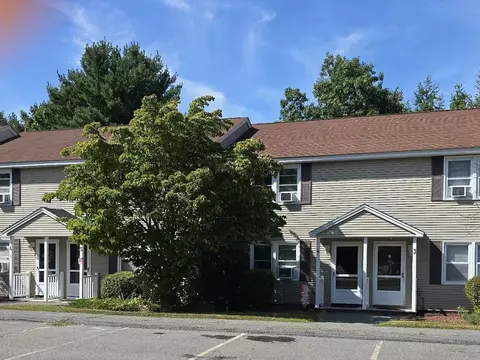 1025 S Mammoth Rd #4, Manchester, NH 03109