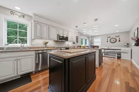 Kitchen - 6 Greystone Ter, Hooksett, NH 03106 photo 2 of 5
