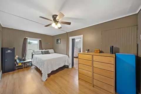 Bedroom - 83 Spring St, Hardwick, VT 05843 photo 4 of 12