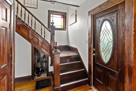 Entry Way - 83 Spring St, Hardwick, VT 05843 photo 2 of 7
