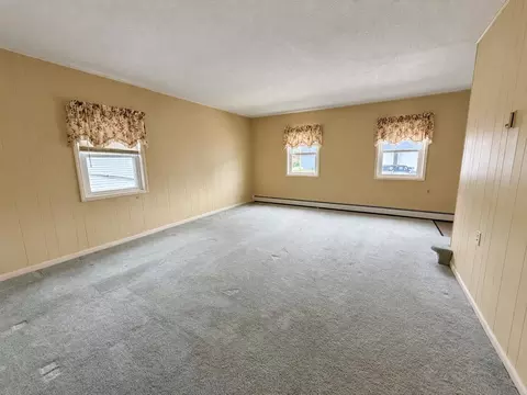 Living - 867 4th Ave, Berlin, NH 03570 photo 1 of 2